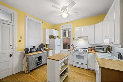 1040 W Barry Avenue #1, Chicago, IL 60657 - Photo 7