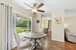 425 Greenwood Ln, Barrington, IL 60010 - Photo 7