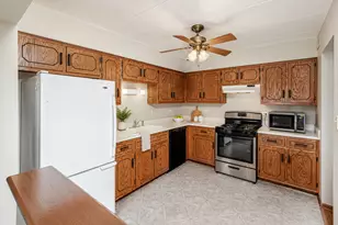 11108 Heritage Dr, Palos Hills, IL 60465 - Photo 7