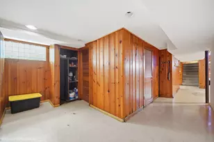 3032 W 100th Pl, Evergreen Park, IL 60805 - Photo 17