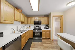 4020 W 105th St, Oak Lawn, IL 60453 - Photo 13