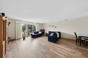 4020 W 105th St, Oak Lawn, IL 60453 - Photo 7