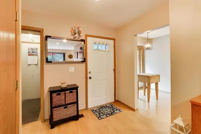 276 E Forest Knoll Drive, Palatine, IL 60074 - Photo 3