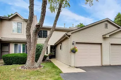 276 E Forest Knoll Drive, Palatine, IL 60074 - Photo 1