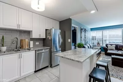 6157 N Sheridan Road #20B, Chicago, IL 60660 - Photo 3