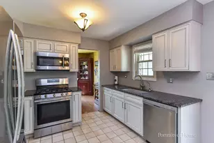 20236 Pepperwood Ct, Frankfort, IL 60423 - Photo 5