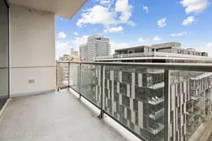 123 S Green St, Chicago, IL 60607 - Photo 13