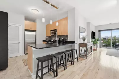 1155 W Roosevelt Road #404, Chicago, IL 60608 - Photo 5