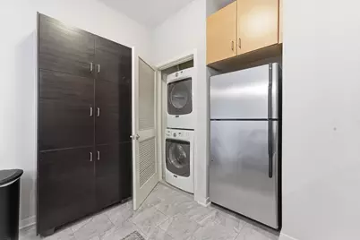 1155 W Roosevelt Road #404, Chicago, IL 60608 - Photo 9