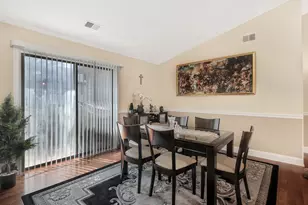 1511 W Pheasant Trail Ln, Arlington Heights, IL 60004 - Photo 13