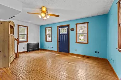 207 E Taylor Street, Grant Park, IL 60940 - Photo 7