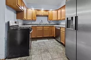 207 E Taylor St, Grant Park, IL 60940 - Photo 9