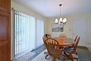 16W650 87th St, Willowbrook, IL 60527 - Photo 7