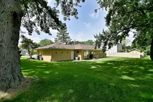 16W650 87th St, Willowbrook, IL 60527 - Photo 27