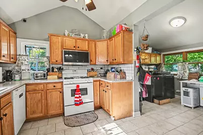 330 Pleasant Street, Sheridan, IL 60551 - Photo 11