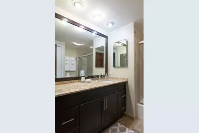 163 W Division Street #208, Chicago, IL 60610 - Photo 7