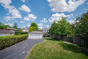 335 Oak St, Elmhurst, IL 60126 - Photo 29