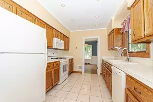 335 Oak St, Elmhurst, IL 60126 - Photo 7