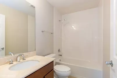 323 Aspen Pointe Road #323, Vernon Hills, IL 60061 - Photo 11
