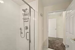 6420 Double Eagle Dr, Woodridge, IL 60517 - Photo 13