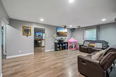 16955 Jodave Avenue, Hazel Crest, IL 60429 - Photo 7