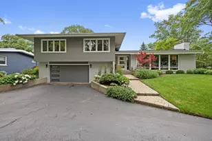 711 Elder Ct, Glencoe, IL 60022 - Photo 1