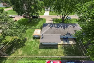 5201 E Wayne Ave, Rochelle, IL 61068 - Photo 23