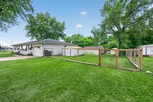 5201 E Wayne Ave, Rochelle, IL 61068 - Photo 27