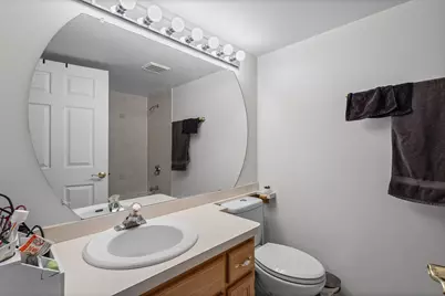 6248 S Gullikson Road #2E, Chicago, IL 60638 - Photo 11