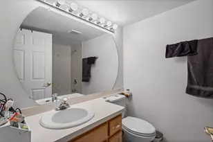 6248 S Gullikson Rd, Chicago, IL 60638 - Photo 11