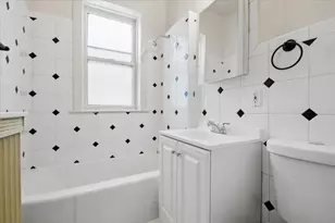 725 Simpson St, Evanston, IL 60201 - Photo 9