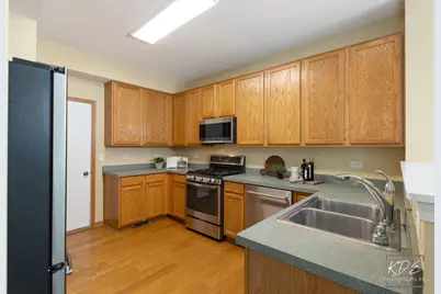 3021 Roxbury Court, Joliet, IL 60435 - Photo 9