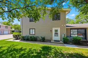 127 Fairlane Ct, Bloomingdale, IL 60108 - Photo 25