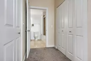 230 W Division St, Chicago, IL 60610 - Photo 11