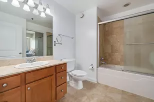 230 W Division St, Chicago, IL 60610 - Photo 13