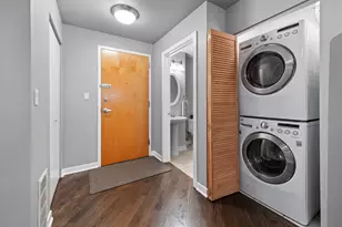 3550 W Montrose Ave, Chicago, IL 60618 - Photo 17