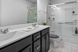 2333 Alumni Dr, Schaumburg, IL 60173 - Photo 9