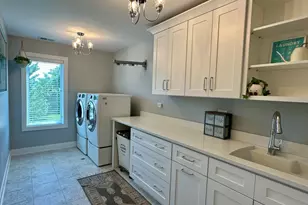 323 E 3rd St, Elmhurst, IL 60126 - Photo 19