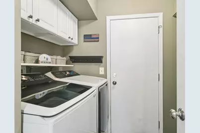 300 Hampton Street, Cary, IL 60013 - Photo 17
