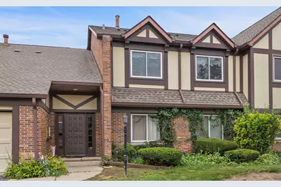 407 Ramblewood Drive #D, Glen Ellyn, IL 60137 - Photo 1