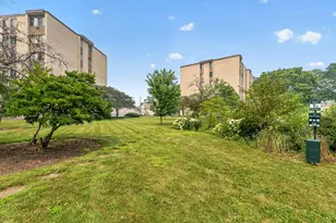 9745 S Karlov Ave, Oak Lawn, IL 60453 - Photo 35