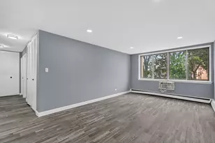 9745 S Karlov Ave, Oak Lawn, IL 60453 - Photo 9