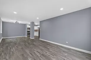 9745 S Karlov Ave, Oak Lawn, IL 60453 - Photo 7