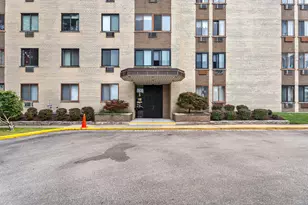9745 S Karlov Ave, Oak Lawn, IL 60453 - Photo 15