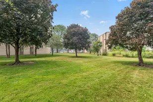 9745 S Karlov Ave, Oak Lawn, IL 60453 - Photo 37