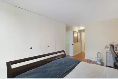1555 N Sandburg Terrace #201, Chicago, IL 60610 - Photo 9