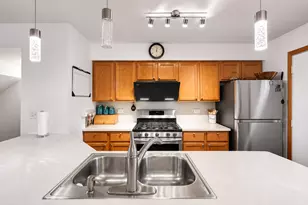 1009 E 61st St, Chicago, IL 60637 - Photo 5