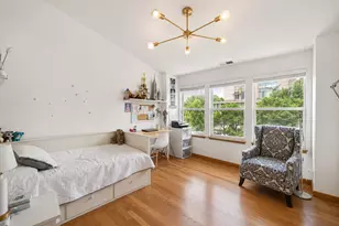 1009 E 61st St, Chicago, IL 60637 - Photo 7