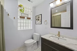 1733 W Catalpa Ave, Chicago, IL 60640 - Photo 13