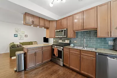 1733 W Catalpa Avenue #1, Chicago, IL 60640 - Photo 7